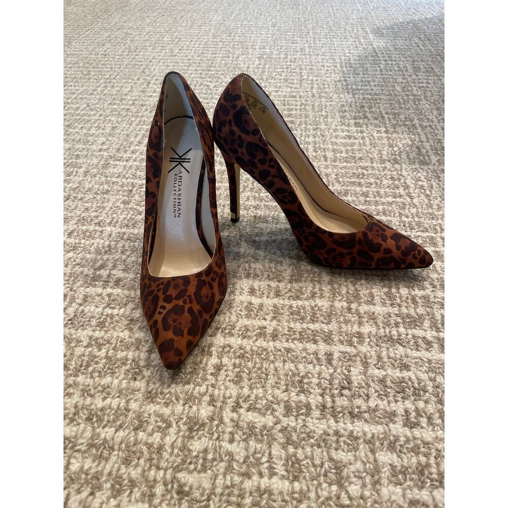 New Kardashian Leopard Print 4” Stilleto Heels Sz 6